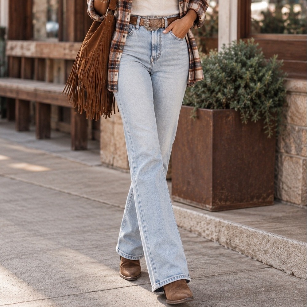 Wrangler Willow Ultimate Riding Jeans Light Wash Bootcut 30 western long cowgirl